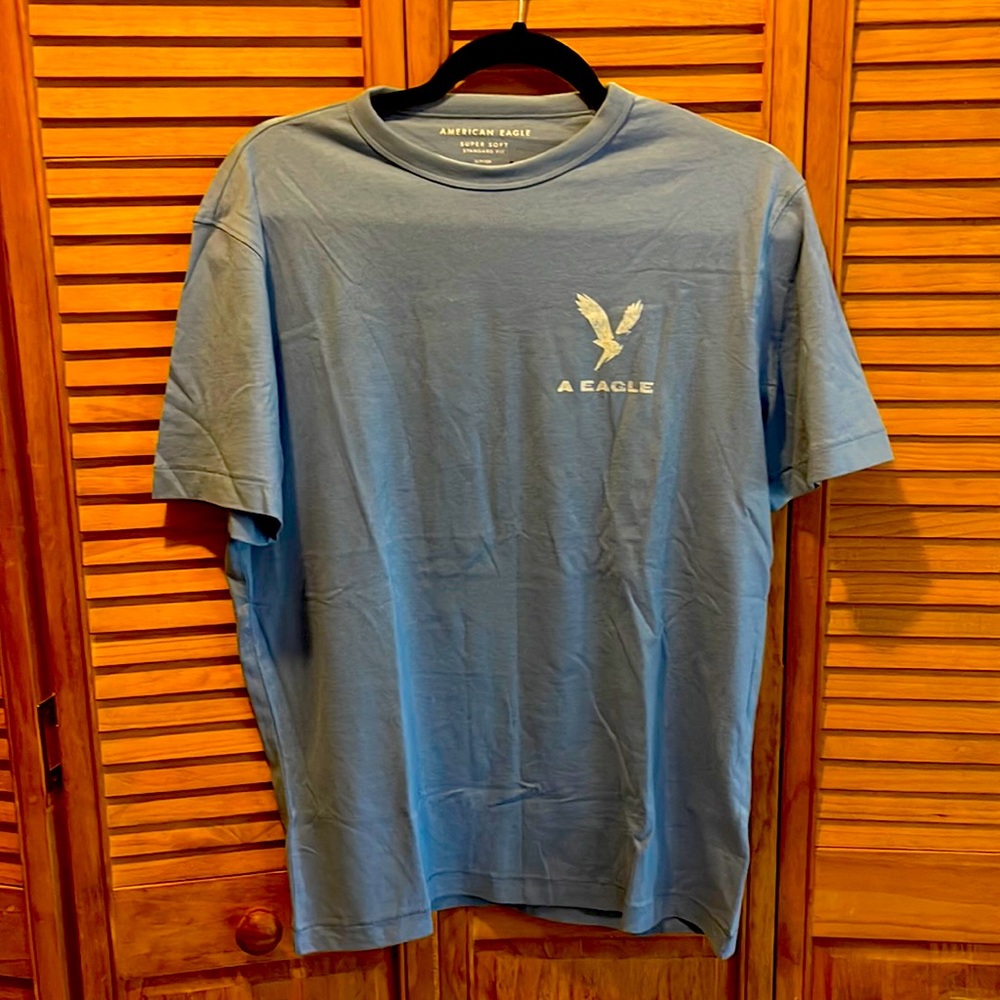 American Eagle NWT casual tee size Small standard fit light blue 100% cotton
